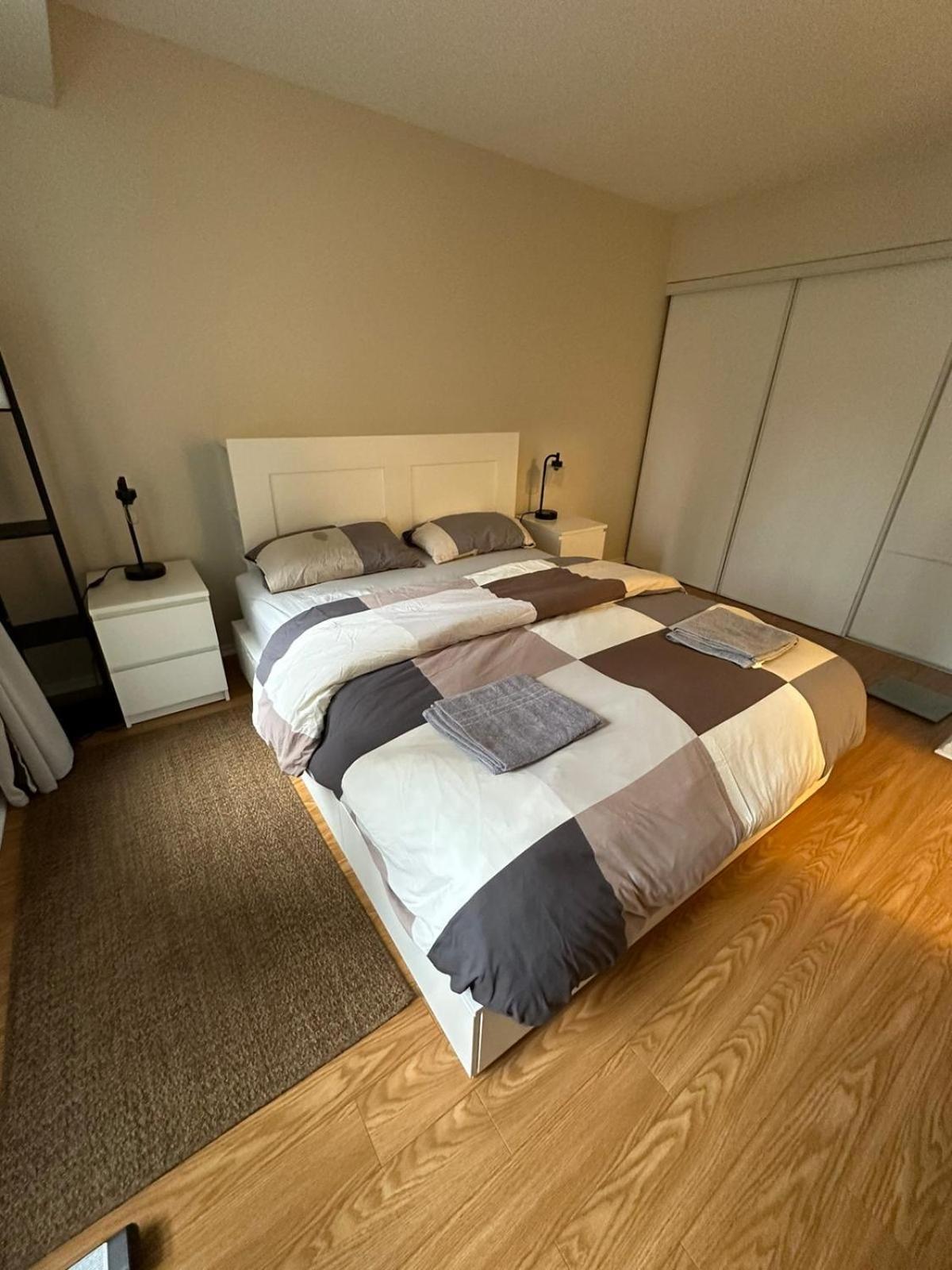 Best Location In Downtown- Walking To Eaton Centre, Nathan Phillips Square, Yonge-Dundas, Ikea,Transit Toronto Dış mekan fotoğraf